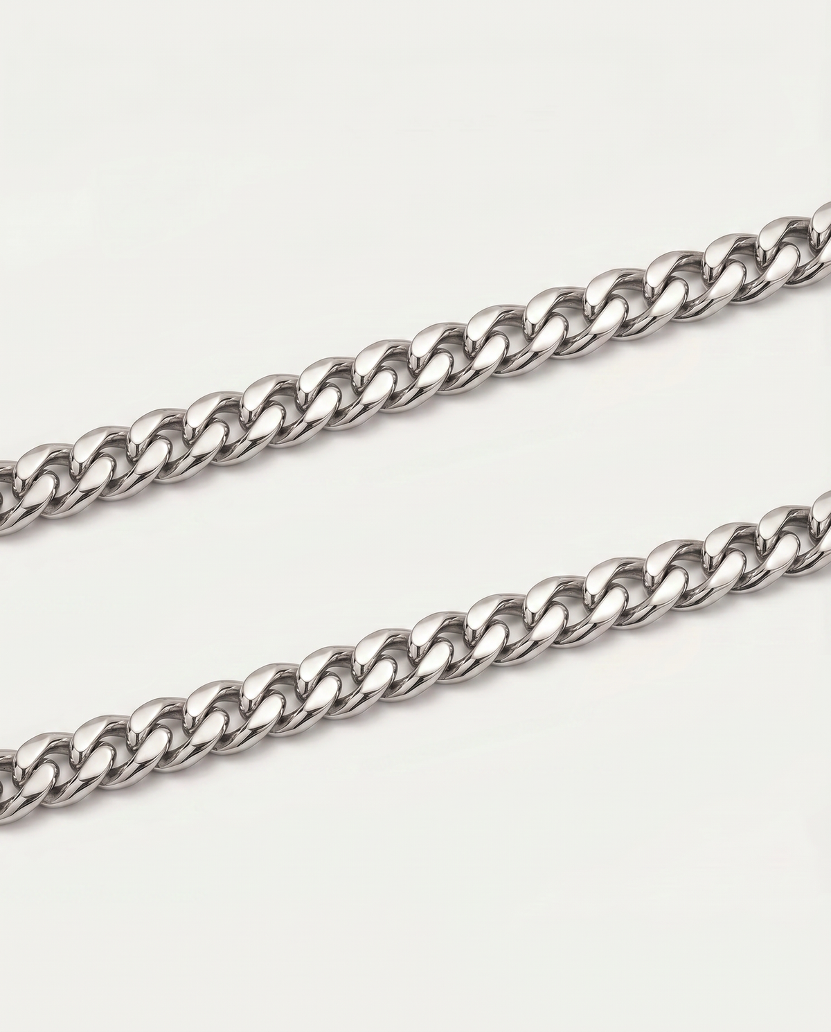 Close-up of classic Cuban chain links