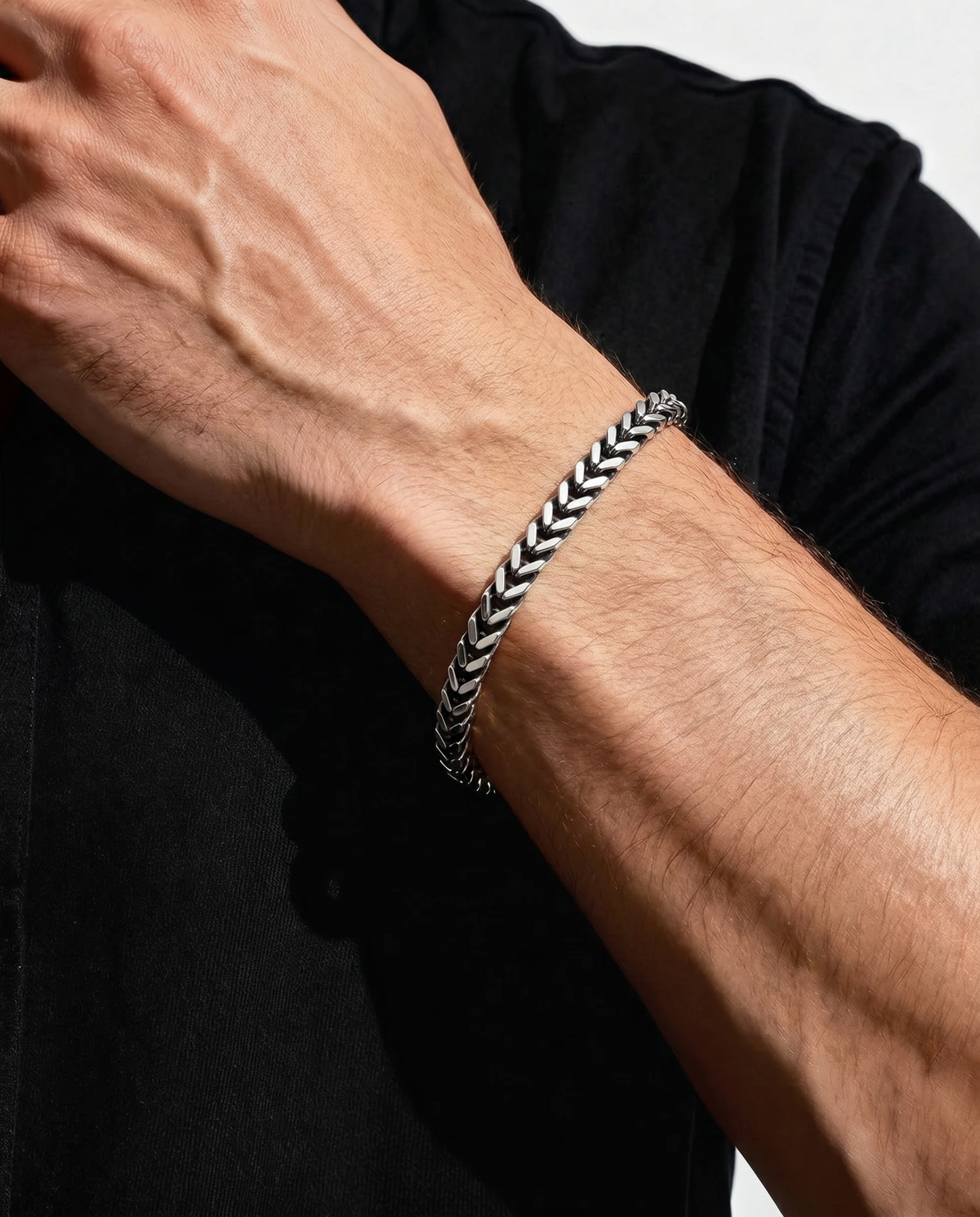 Close-up of Franco bracelet links