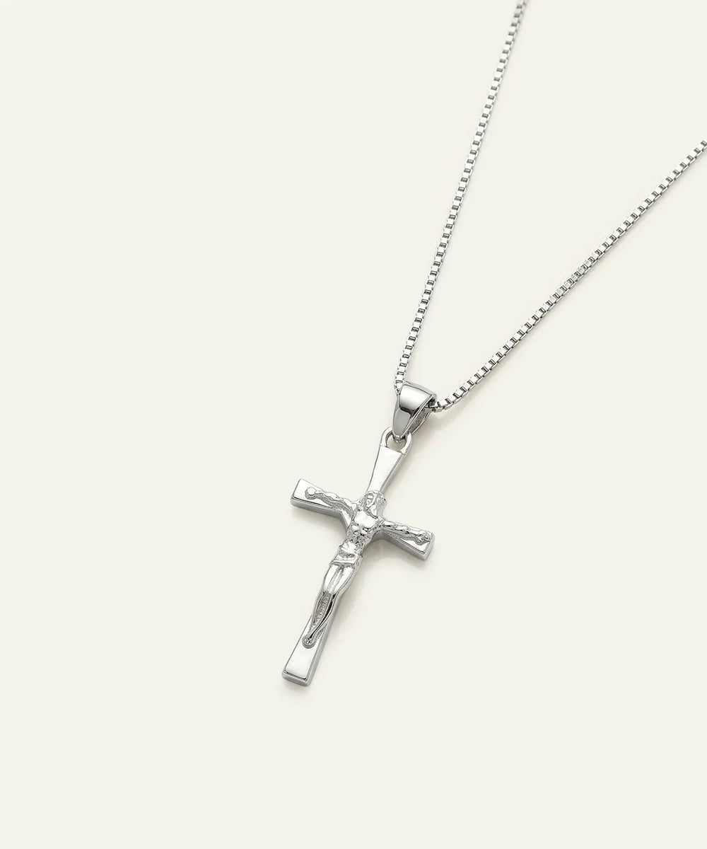men's cross pendant from Valliani Jewelers